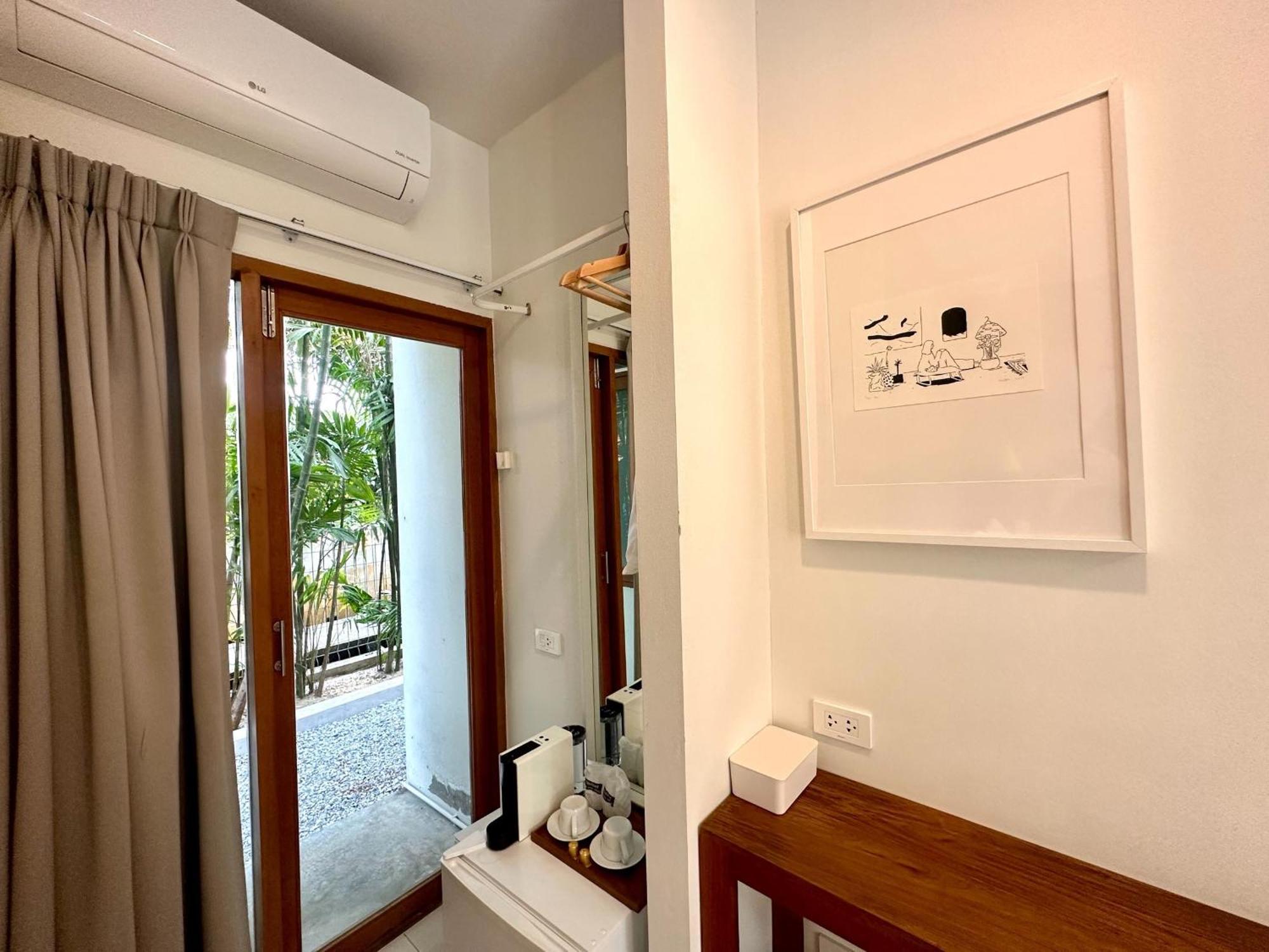 Sunkiss Hotel Банкок Екстериор снимка