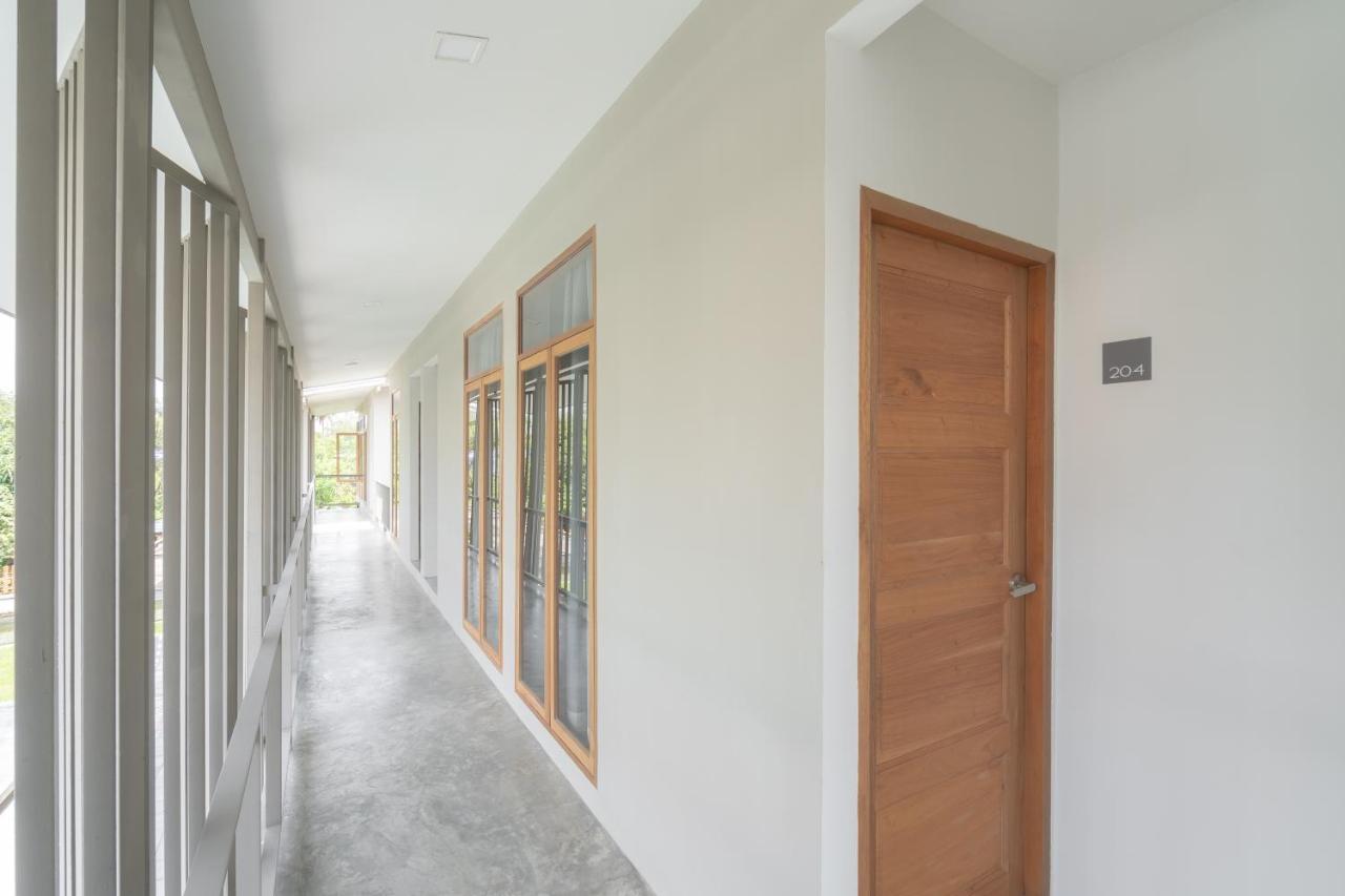 Sunkiss Hotel Банкок Екстериор снимка